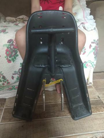 Cadeirinha de bicicleta de parte da frente