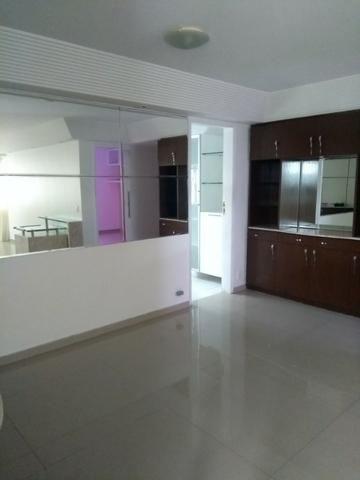Apto - Petrópolis - 140m2 - 3 quartos sendo uma suíte - 2 vagas -SN - Foto 2