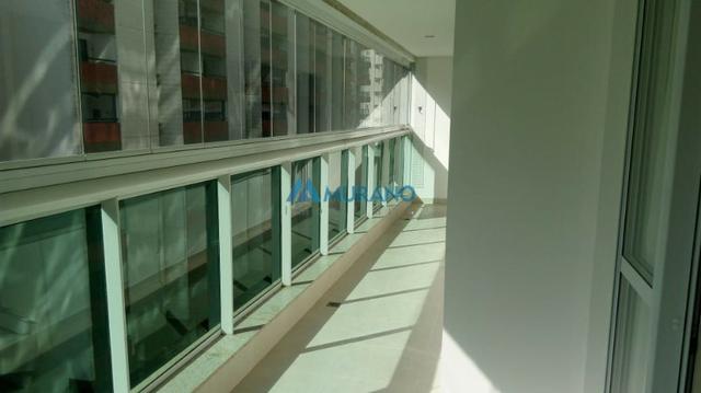 Murano Imobiliária aluga apartamento de 3 quartos na Praia da Costa, Vila Velha - ES