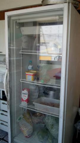 Geladeira expositora