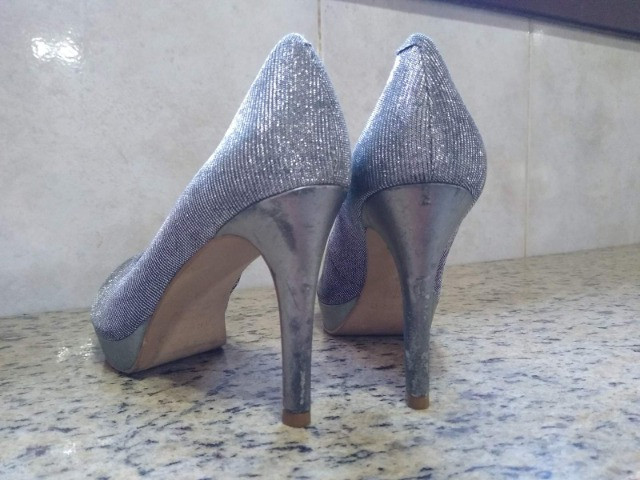 Sandália Salto Arezzo - Foto 2