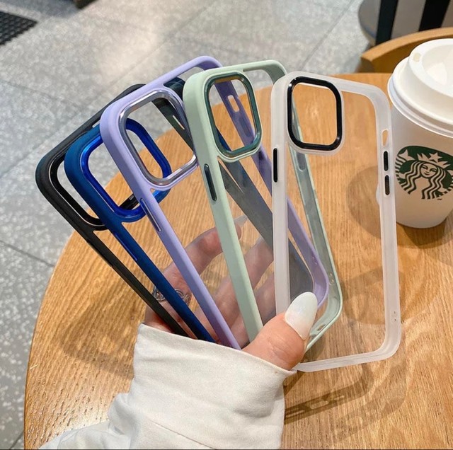 Capa case para iPhone 13 com detalhes em metal 