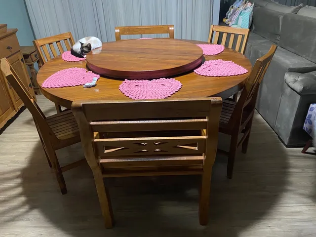 Conjunto de Mesa de Plástico Redonda 70cm e 4 Cadeiras Colonial Branco