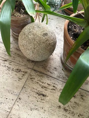 2 bolas em pedra