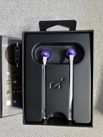 Fone de Ouvido Intra-Auricular com Microfone para Jogos Astro A03