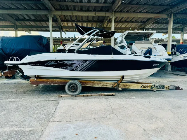 Novíssima Lancha Amercicana Bayliner 250 C\ Motor de 300 HP