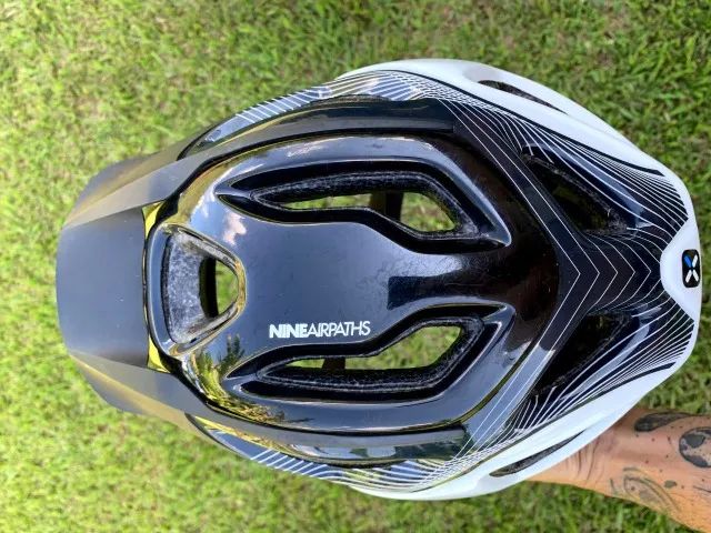 Capacete ciclismo mtb.