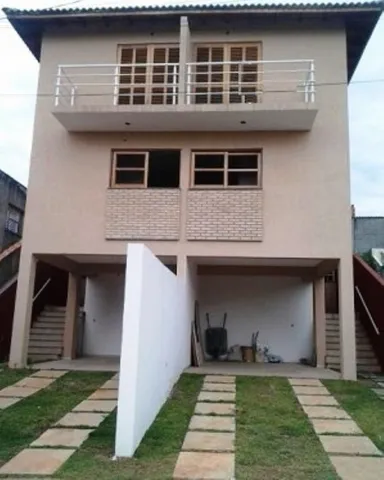 Casa em Condomínio em Cotia-SP na Vila Deste: 3 Quartos, 1 Suíte, 2 Salas, 2 Banheiros, 2