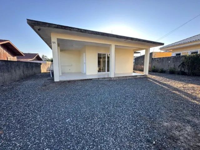 Vendo linda casa no campeche 3 dormitórios 