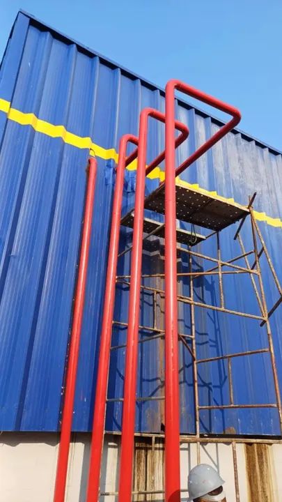 Serralheria e manutenção.