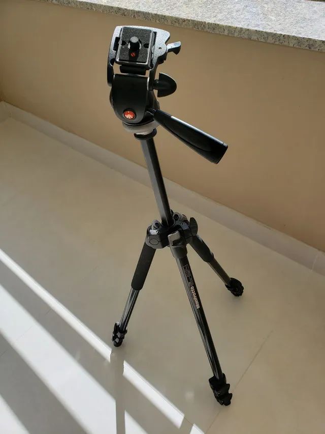 Tripé Manfrotto 290series, pouco uso - Foto 2