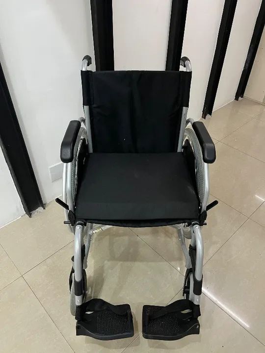 Cadeira de rodas Mobil - Foto 2