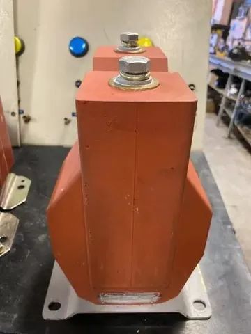 Transformador De Corrente Tc 15 Kv 75/5+5a - Foto 4
