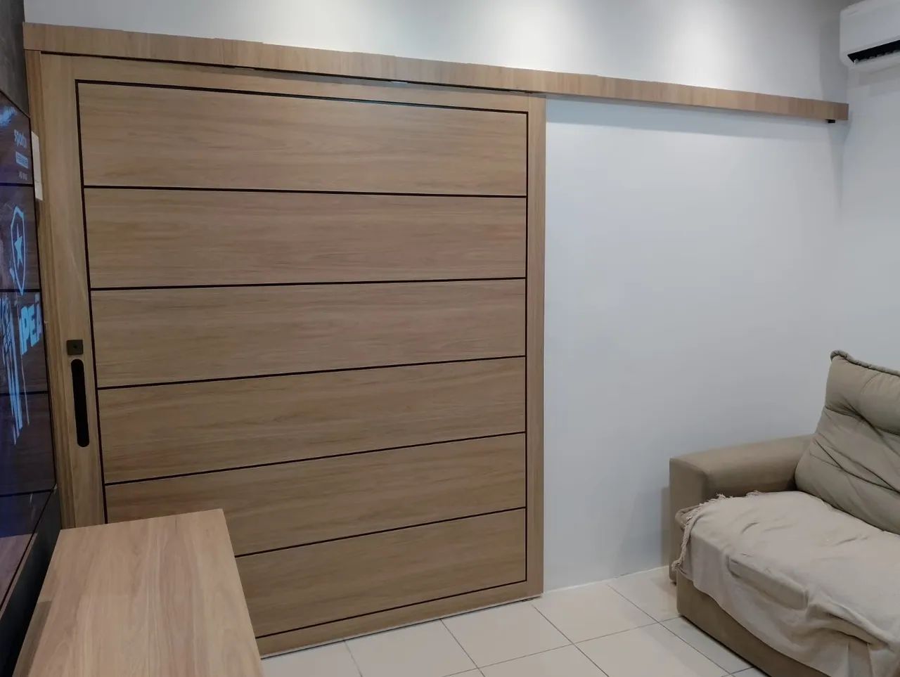 Porta de correr em madeira de alta qualidade
