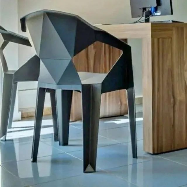 CADEIRA DE PLÁSTICO DIAMOND JR (UNIDADE) 