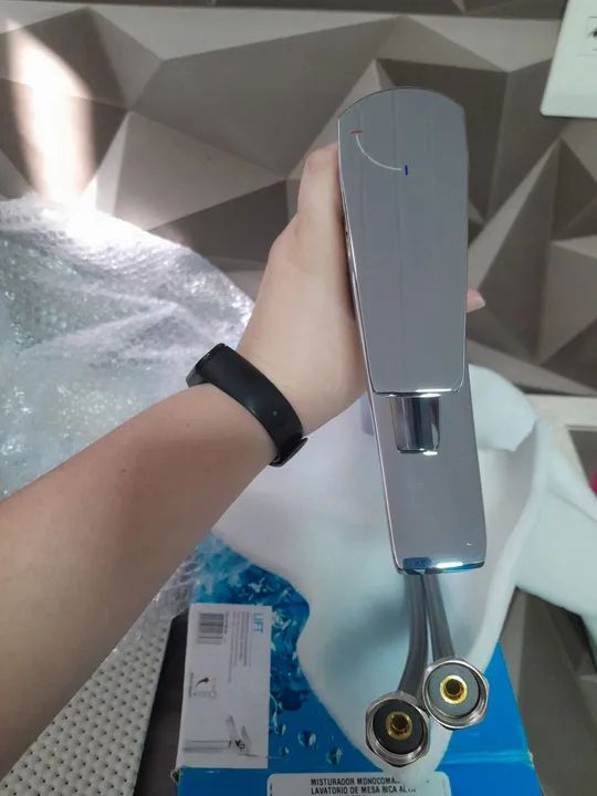 VENDO Torneira monocomando quente e fria LIFT CHROME DOCOL NOVA !! - Foto 3