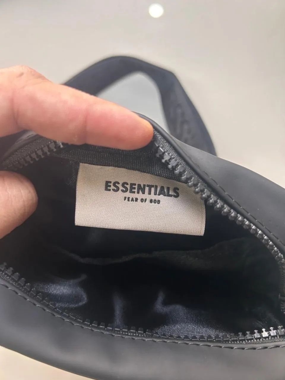 Bolsa Bag Essentials Original preta - Foto 5