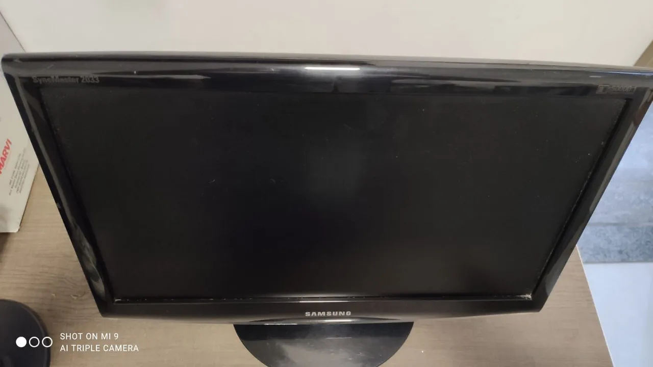 "monitores de 20 polegadas" - Monitores no Brasil