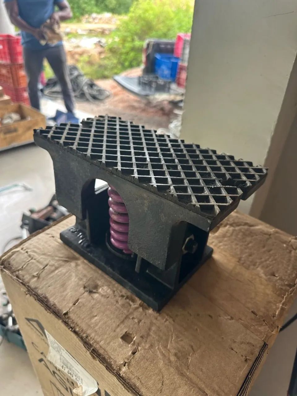 VIBRASTOPPER - AMORTECEDORES COM MOLA PARA EQUIPAMENTOS INDUSTRUIAIS 24X13 CM - Foto 3