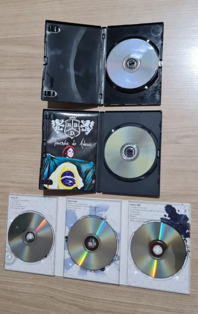 Dvds e figurinhas RBD Rebelde63825096746243121