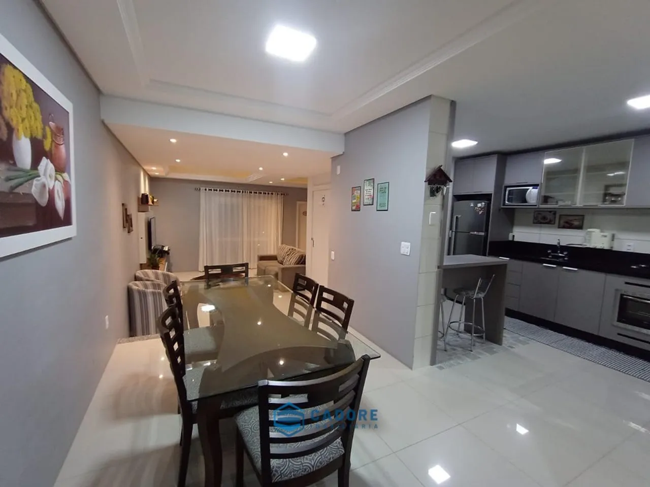Sobrado triplex três dormitórios no Colina Sorriso