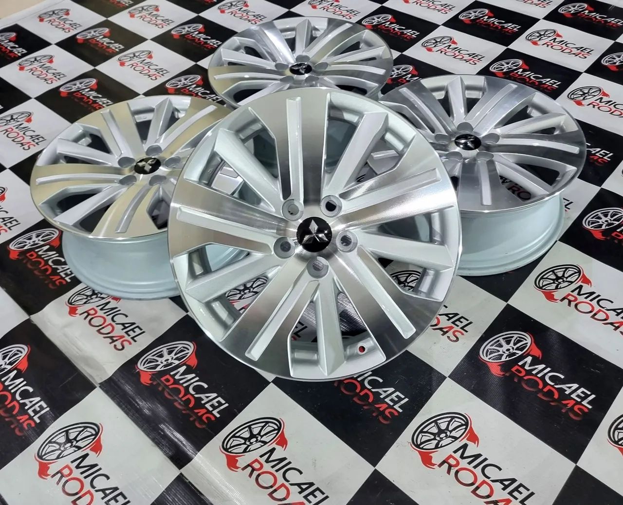 Jogo de Rodas aro 18 Mitsubishi Outlander 5x114 Originais Zeradas  - Foto 4