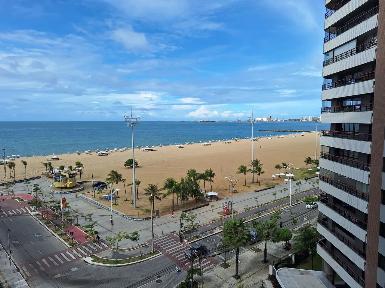 Apartamento vista mar para alugar na melhor localização de Fortaleza