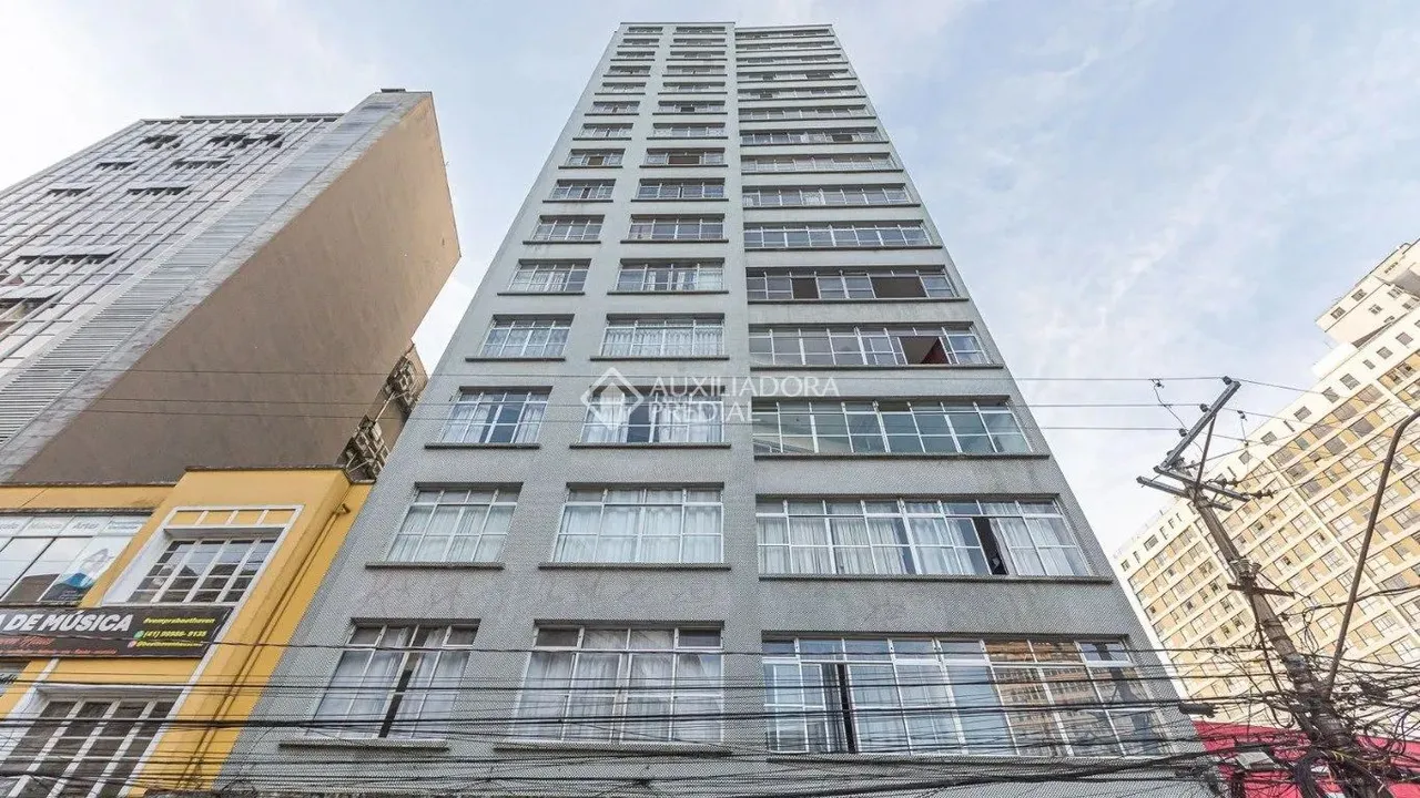 APARTAMENTO À VENDA NO CENTRO DE CURITIBA