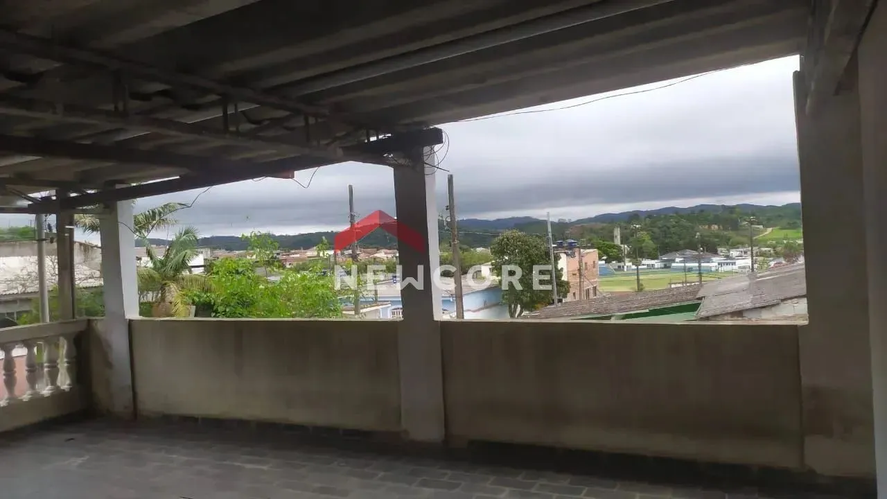 Sobrado em Rua Maria Paulina das Dores - Centro - Embu-Guaçu/SP