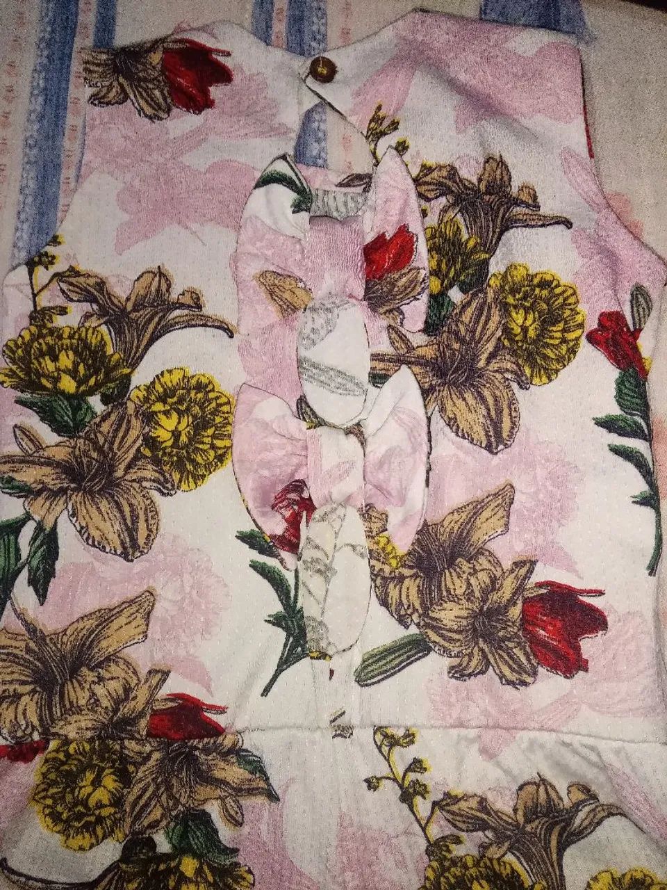 Macacão Floral Infantil com laços nas costas - Foto 4