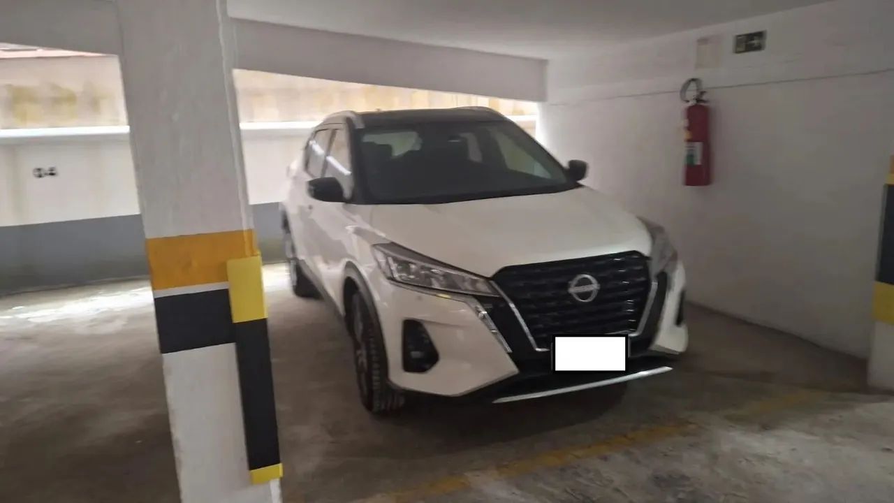 VENDO BOX DE GARAGEM EM SANTOS - EMBARÉ - ANDAR TÉRREO - A 1 QUADRA DA PRAIA