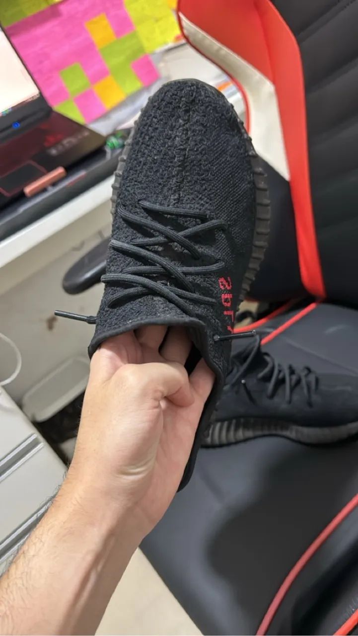 YEEZY BOOST 350v2 BRED  - Foto 2