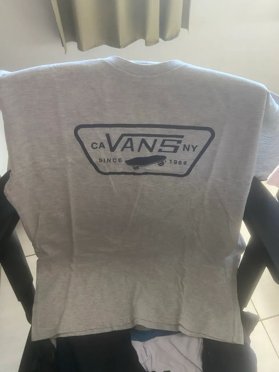Vendo camisetas aparti de 80 top  - Foto 4