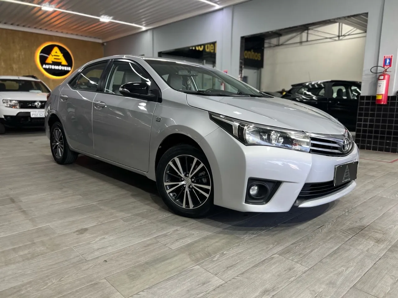 TOYOTA COROLLA 2015 Usados e Novos