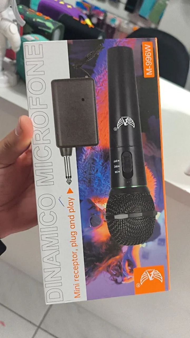 Microfone Dinâmico Sem Fio M-996W