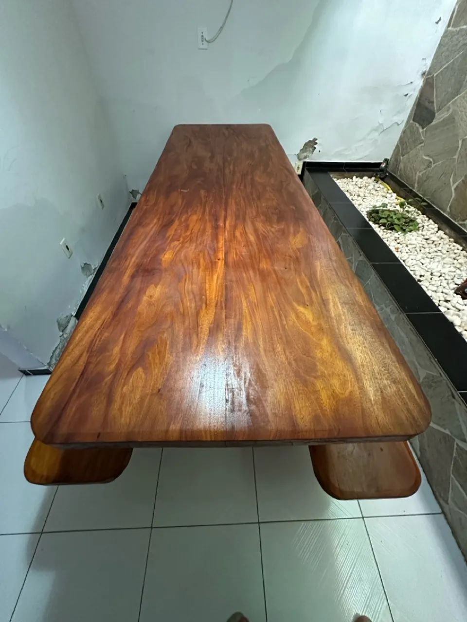 Mesa rústica de vinhático 0,90x3,00 metros 