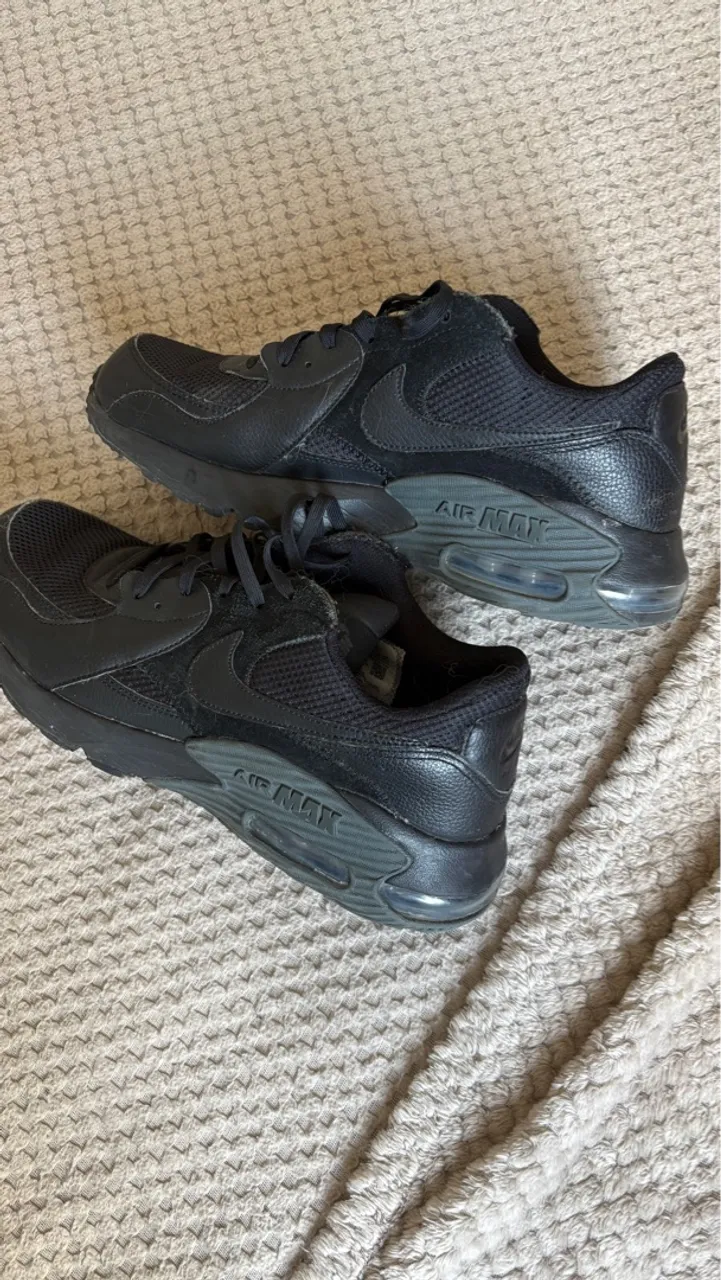 Vendo tênis Nike seminovo
