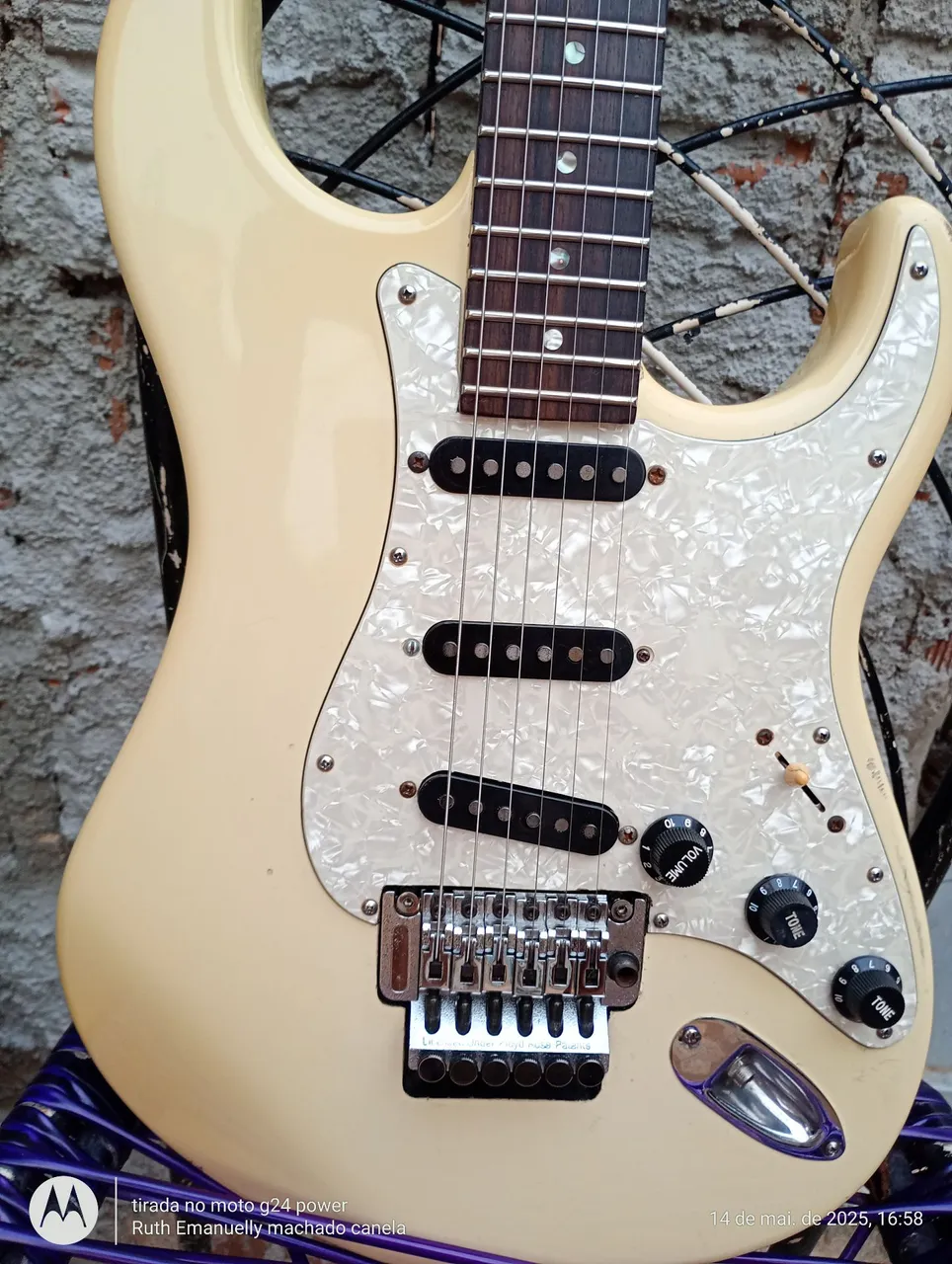 Vendo guitarra Tagima série especial 736 e amplificador