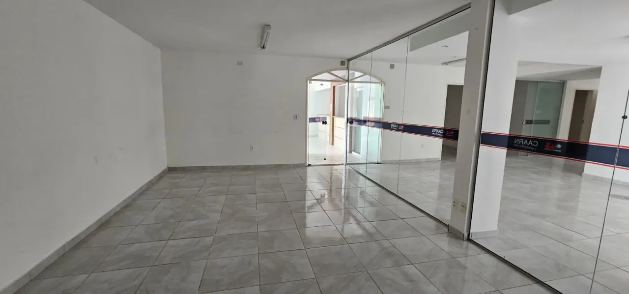 Casa comercial para aluguel em Lagoa Nova com 280 m²