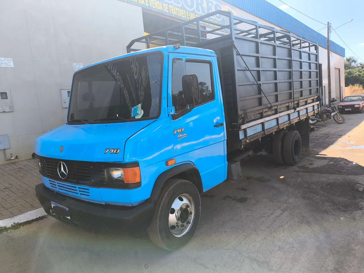 Caminhão Mercedes 710 turbinado