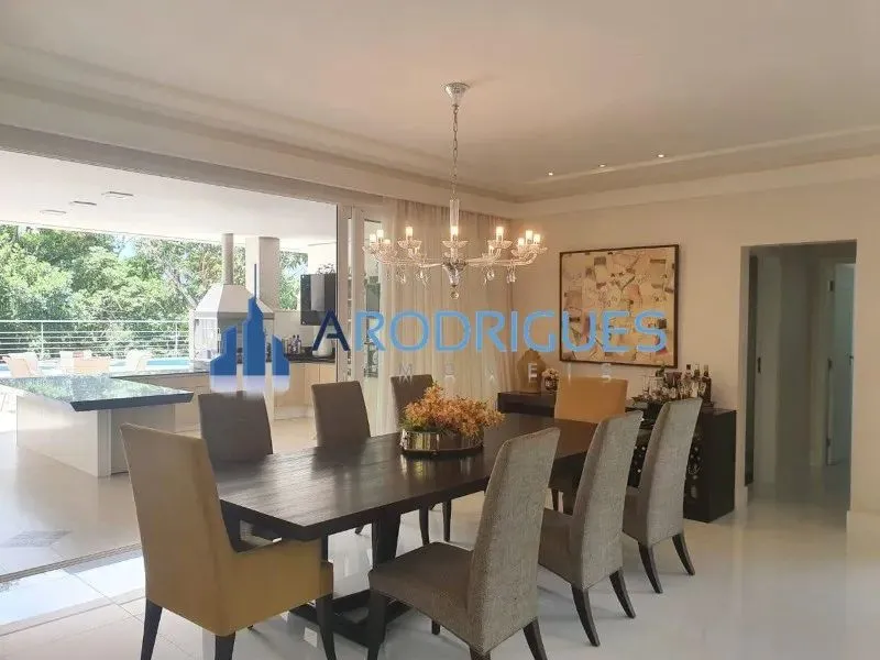 Luxuosa mansão de 5 quartos e 5 suítes no Alphaville I em Salvador-BA: 1.050m², 3 salas, 7