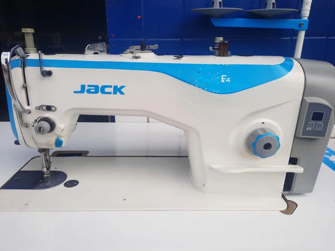 Máquina de costura - Foto 2