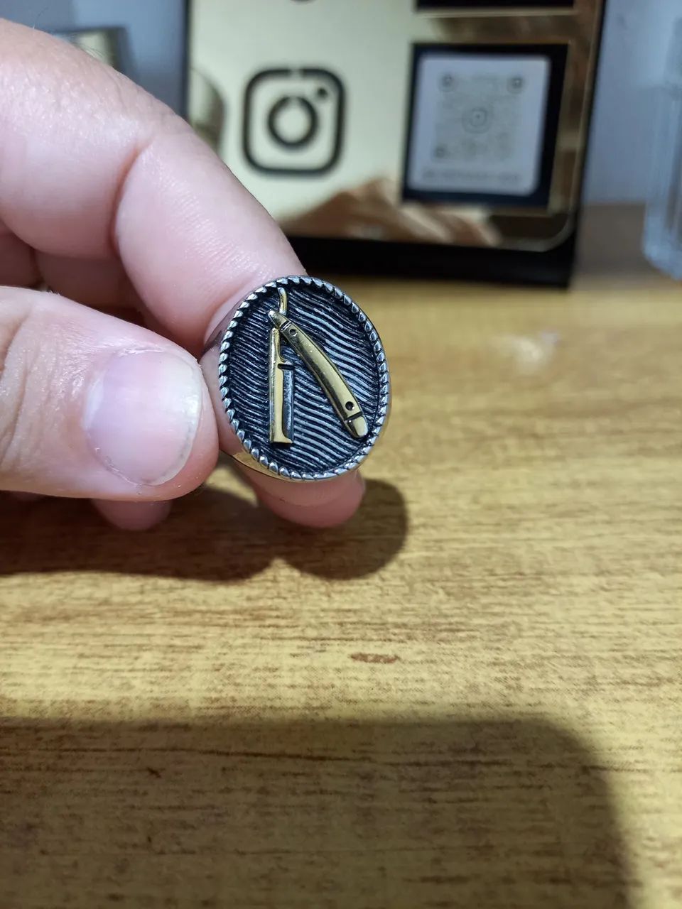 Anel de Aço Inoxidável com Navalha - Estiloso e Masculino