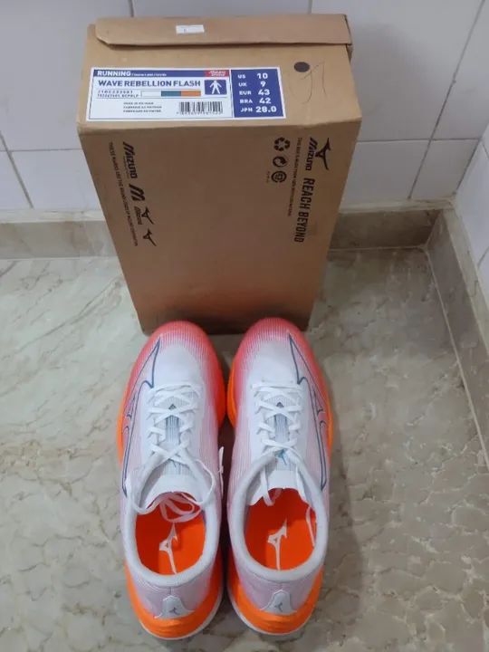 Tênis De Corrida Mizuno Wave Rebellion Flash Importado Novo Laranja Branco 42 - Foto 2