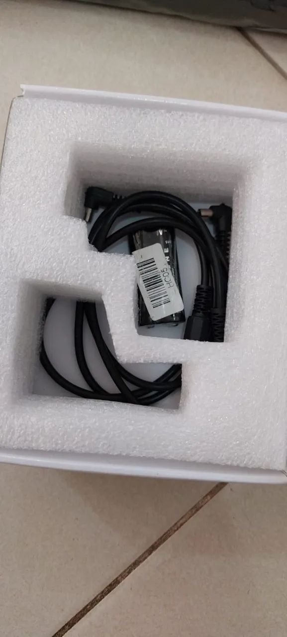 kit de flash de estúdio com rádio flash integrado (4 canais) + 2 sombrinhas difusoras - Foto 4