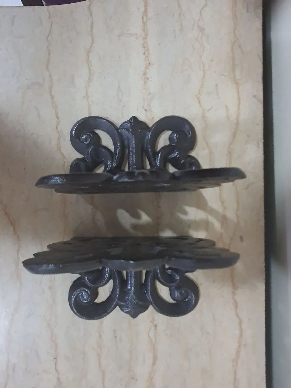 APARADOR DE LIVROS DE METAL - Foto 2