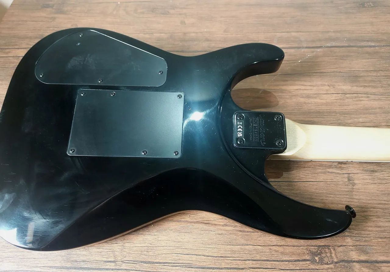 Guitarra Jackson Dinky JS32 - Foto 4