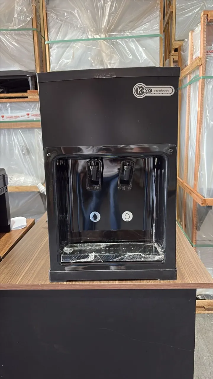 Bebedouro KNOX Modelo Black - Industrial 10L Atende ate 45 Pessoa hora Agua Gelada