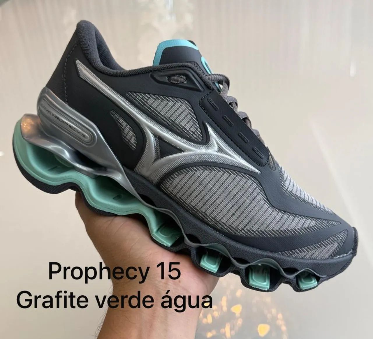 Lançamento Mizuno pró 14 e 15