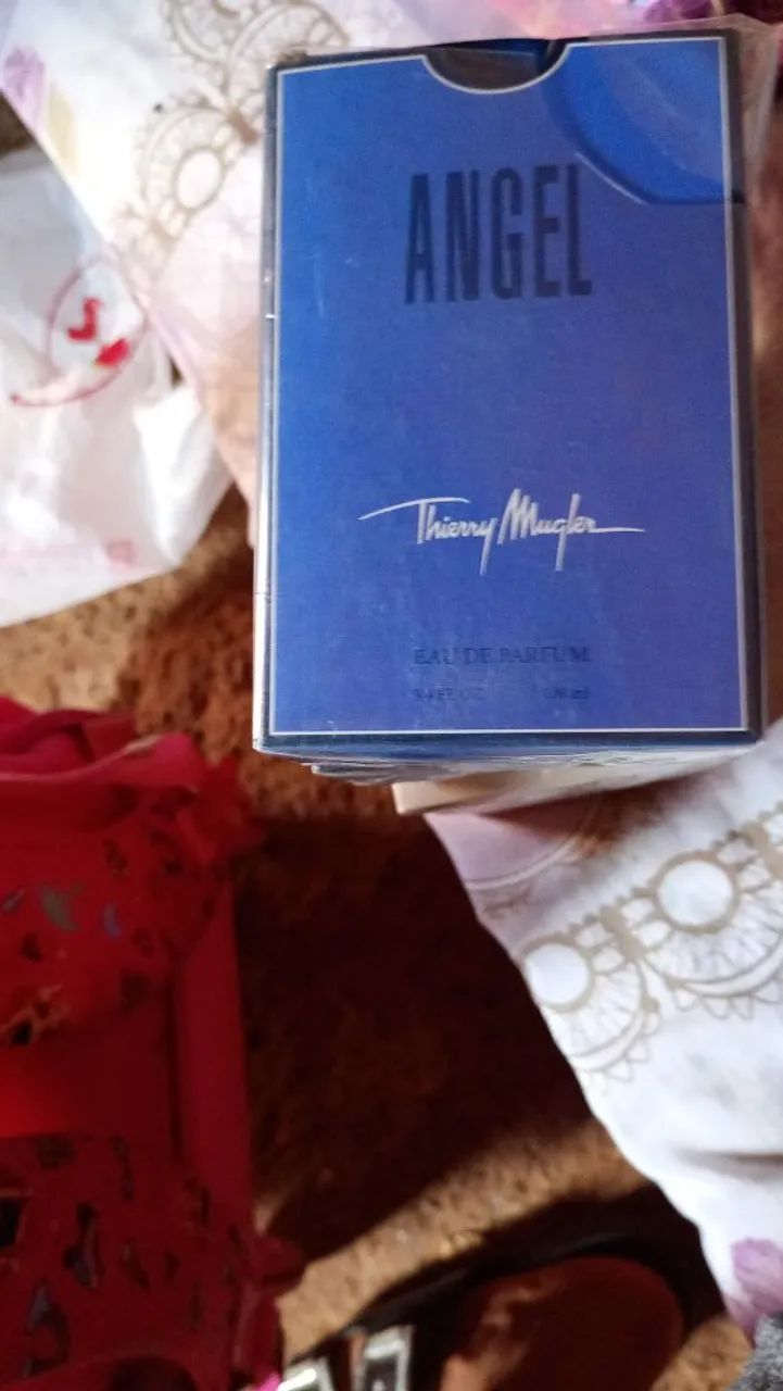 Perfume Gabriela Sabatini entre outros - Foto 2